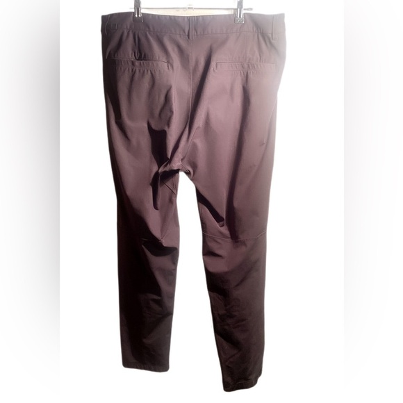 Lululemon Commission Slim fit Warpstreme casual tapered leg trendy Black pant 36 - Picture 3 of 3